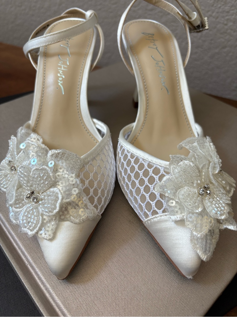 Betsey Johnson white Floral Beaded Bridal Heels with Tiffany Blue Bottoms